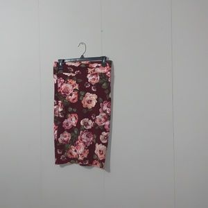 Floral skirt don’t have size but fits like a small